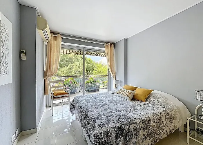 Chateau De La * Cannes