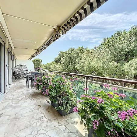 Διαμέρισμα Chateau De La